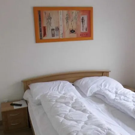 شقة Ferienwohnung Stadtmitte Bis 7 Personen *